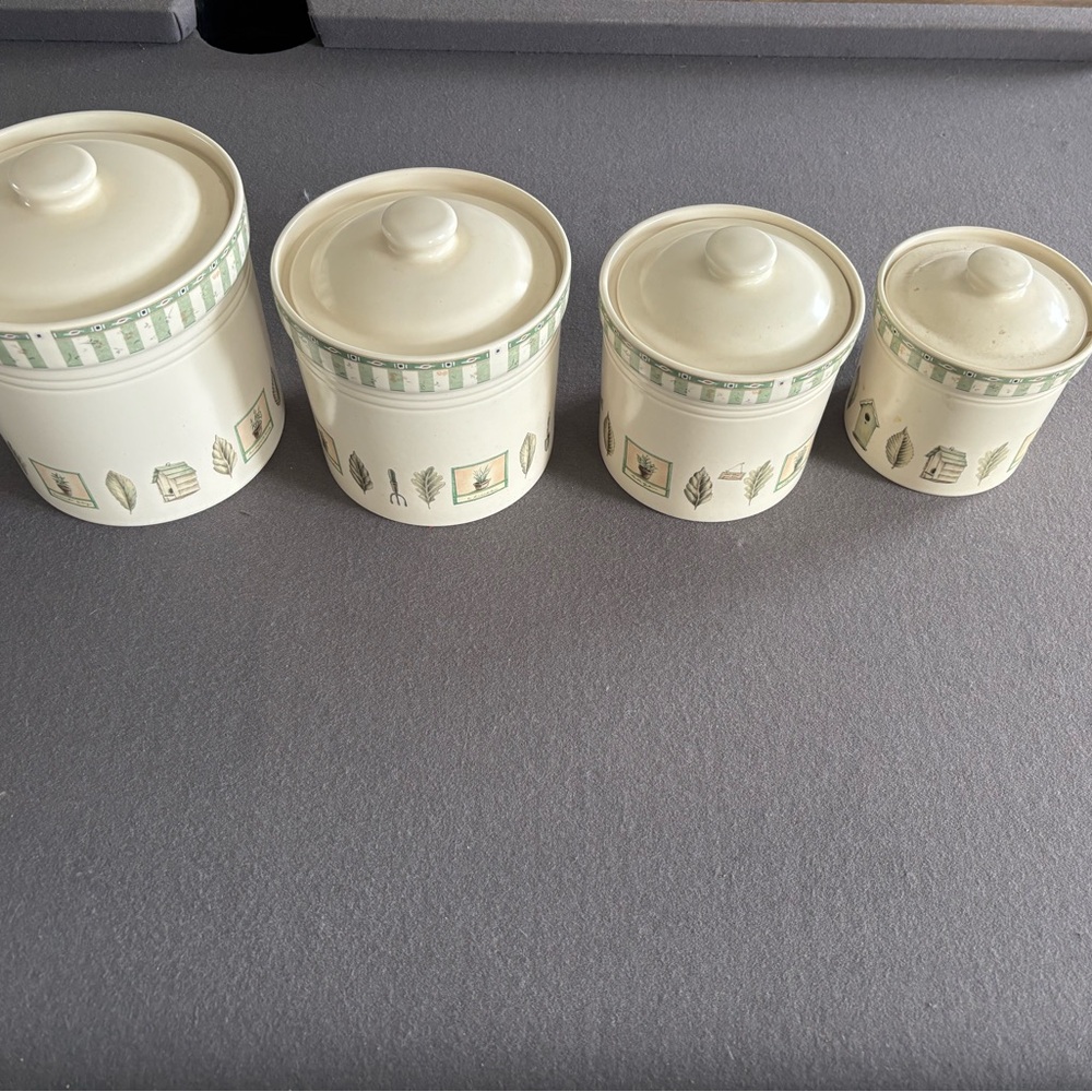 Pfaltzgraff Cream and Green Canister Set